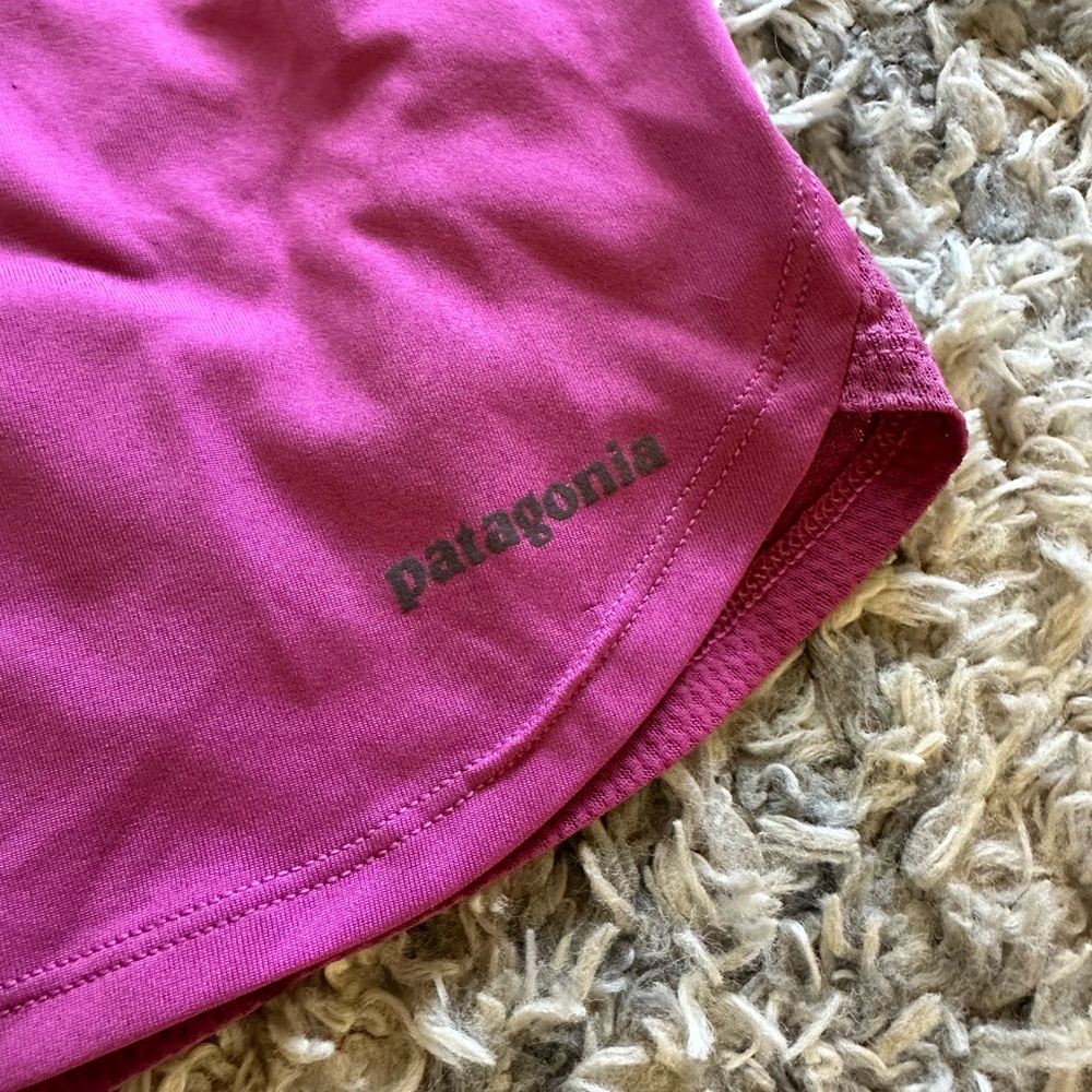 Patagonia women’s trail running top size small